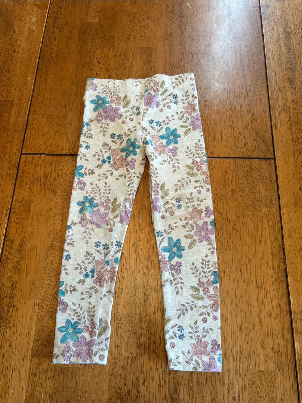 Size 4T bundle - Picture 9 of 10